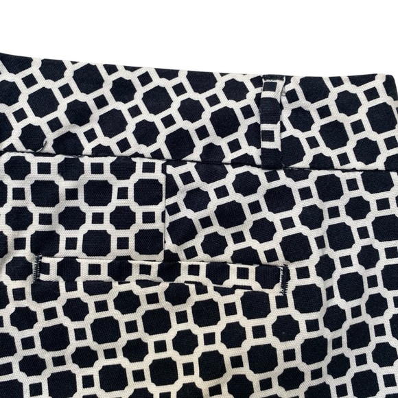 Banana Republic Factory Hampton Fit Navy White Abstract Print Bermuda Shorts 2P - Picture 7 of 10